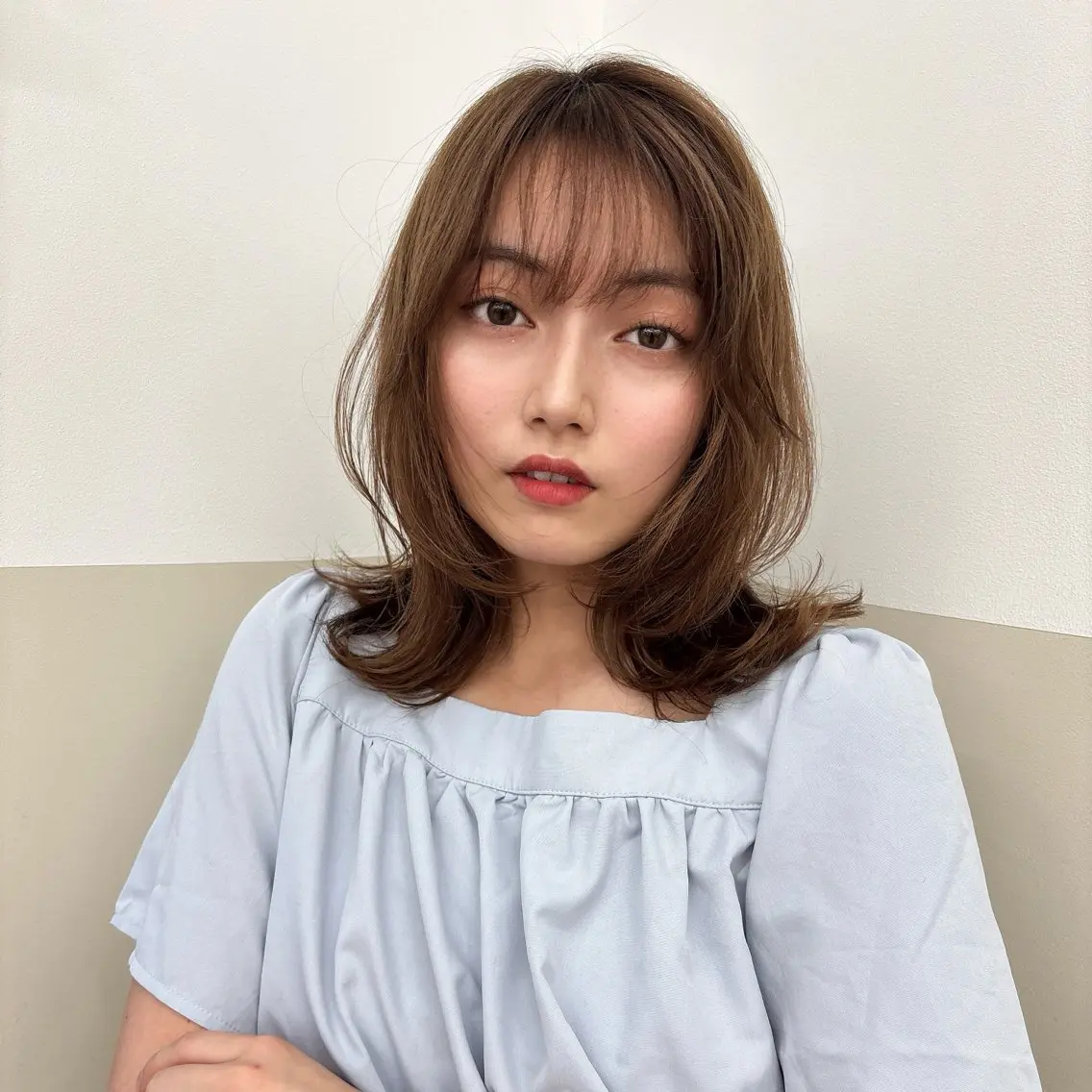 ミディアム ミディアムレイヤー レイヤーカット カット 髙落 香帆のヘアスタイル