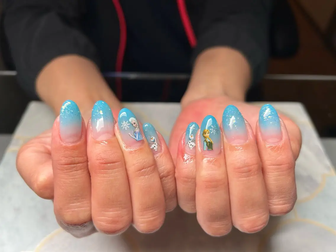 ネイル 持ち込み ハンドネイル Lisa’s Salonのネイルデザイン
