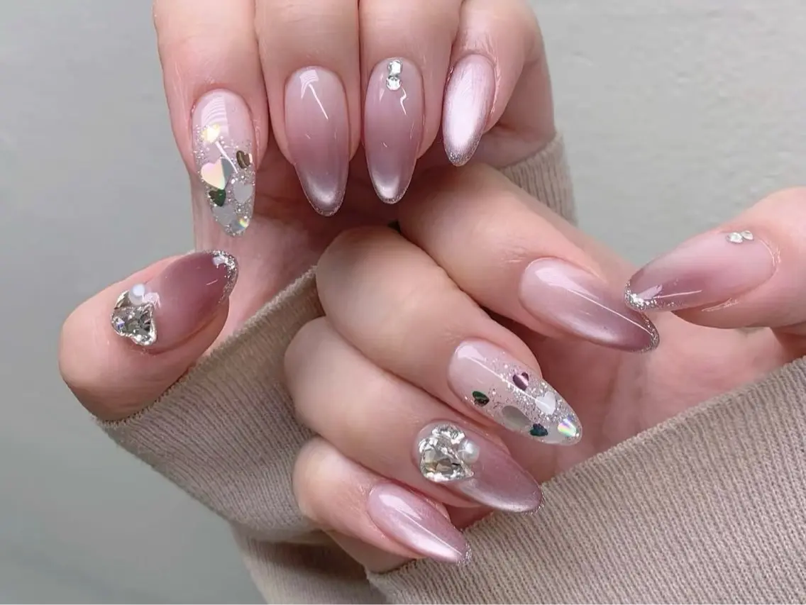 ネイル アートネイル チークネイル 長さ出し フラワーネイル ジェルネイル YK Beauty Salonのマツエク・マツパデザイン