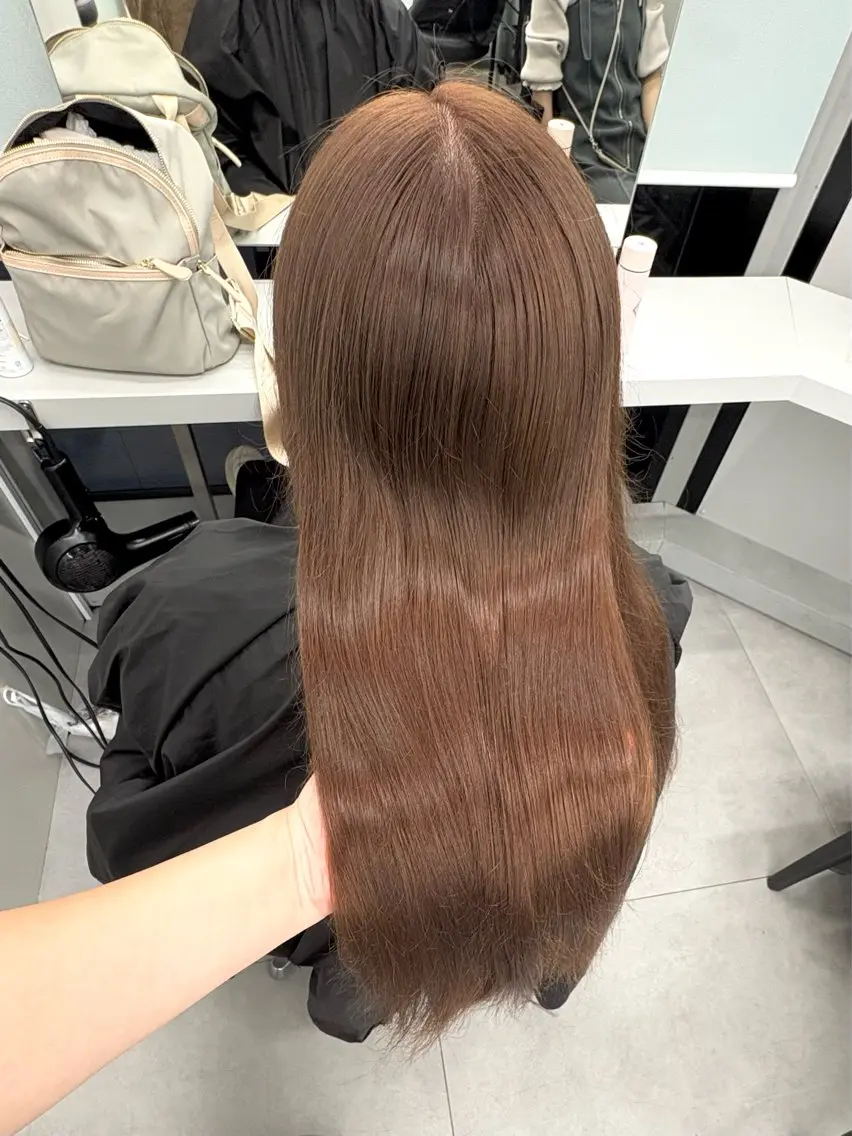 ロング カラー ベージュカラー ヘアカラー 天野 利咲のヘアスタイル