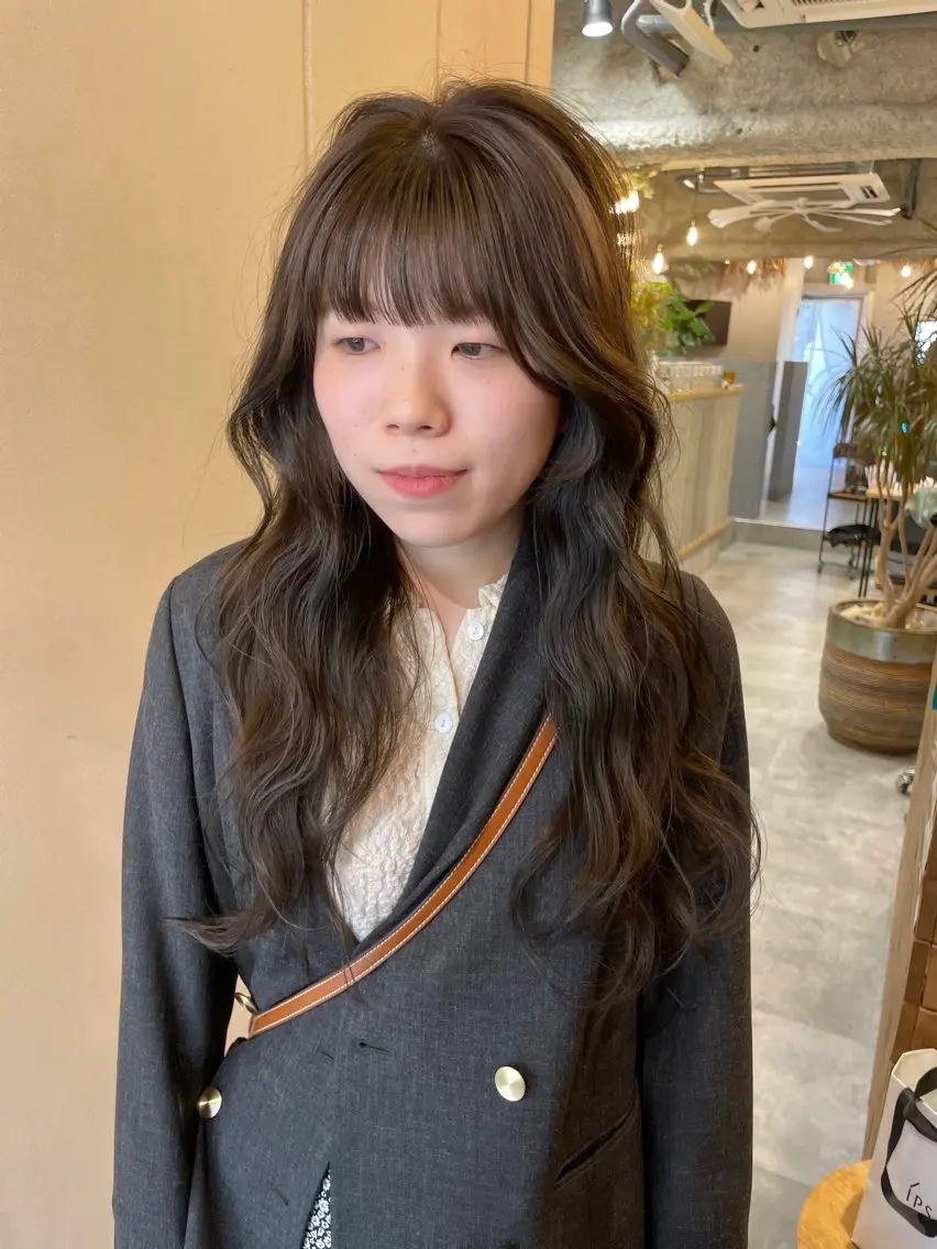 ロング カット ヘアカラー トリートメント 透明感カラー 🦋AYAのヘアスタイル
