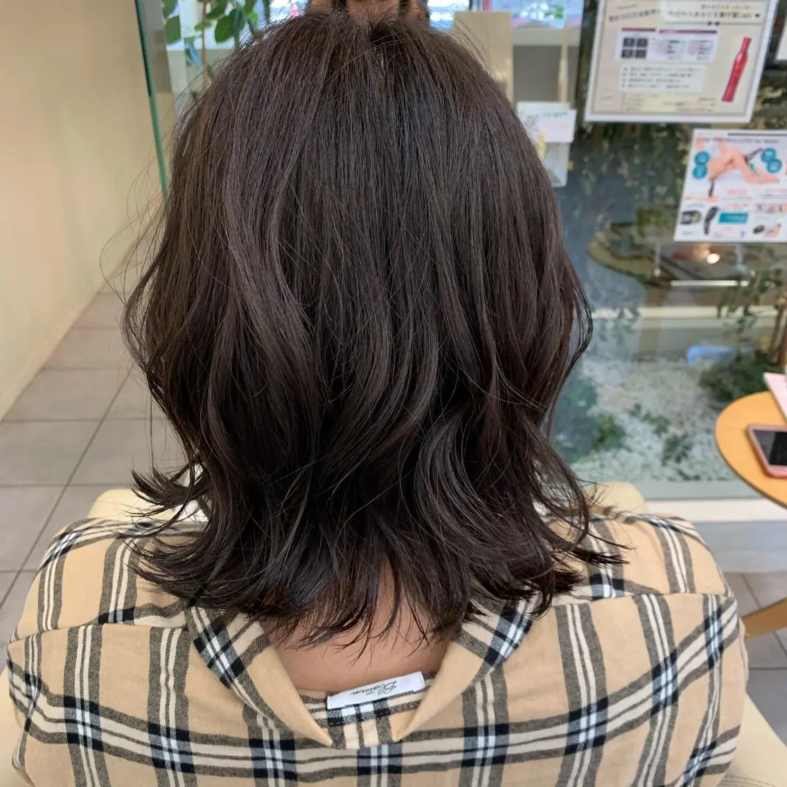 ミディアム カラー アッシュ ブルーカラー ブルーアッシュ オレンジ カット ヘアカラー 金村 綾芽のヘアスタイル