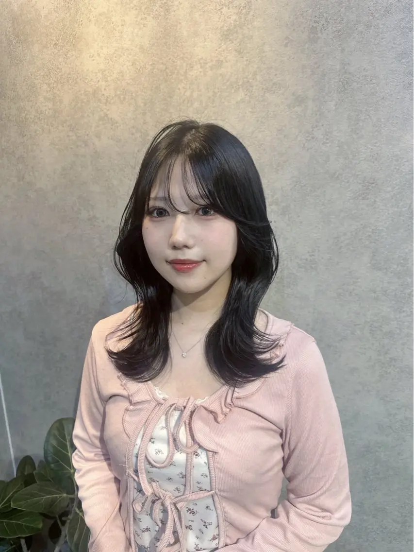 ロング カラー 銀座レイヤーカット ×シースルー前髪のヘアスタイル