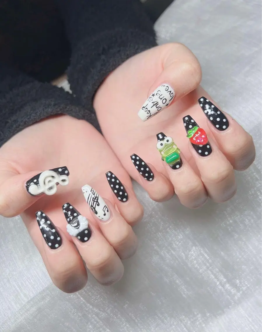 ネイル 長さ出し グラデーション 卒業式 キラキラネイル マグネットネイル Lee Nailsのネイルデザイン