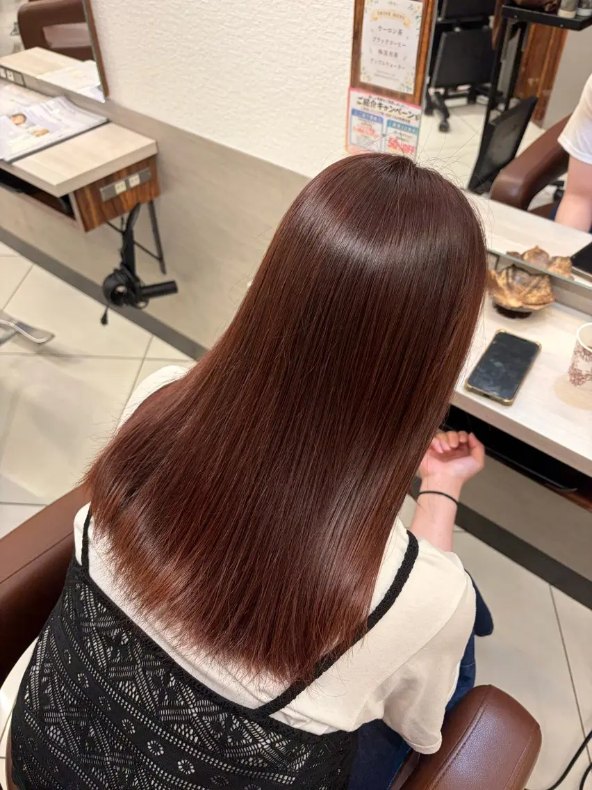 ロング ピンクブラウン ヘアカラー トリートメント 三並 綾夏のヘアスタイル