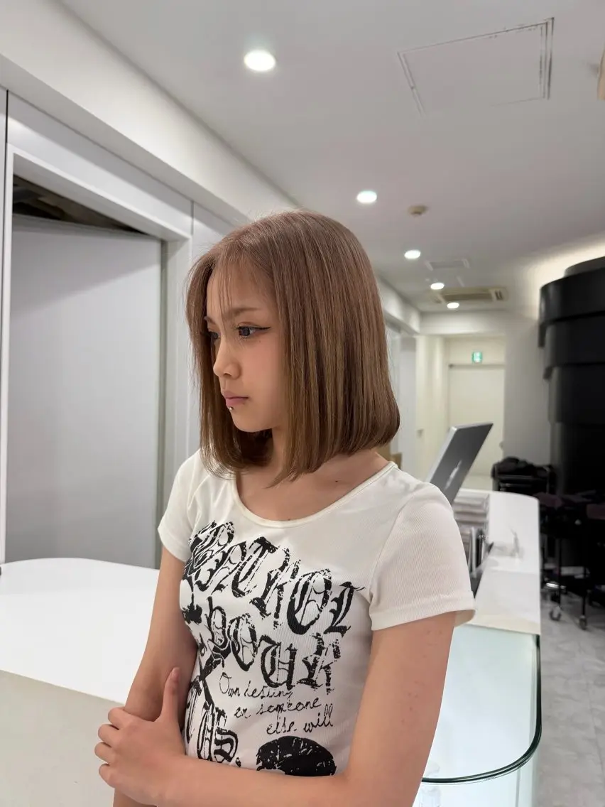 ミディアム ヘアカラー ブリーチありorなし 暖色カラー🎀セナのヘアスタイル