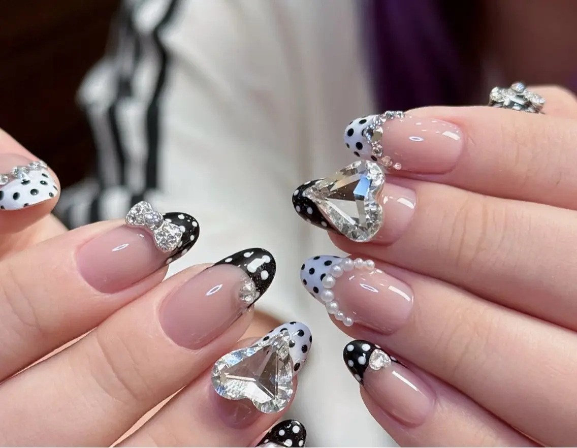 ネイル ハンドネイル ハンドケア 🍑 momo_nailのネイルデザイン