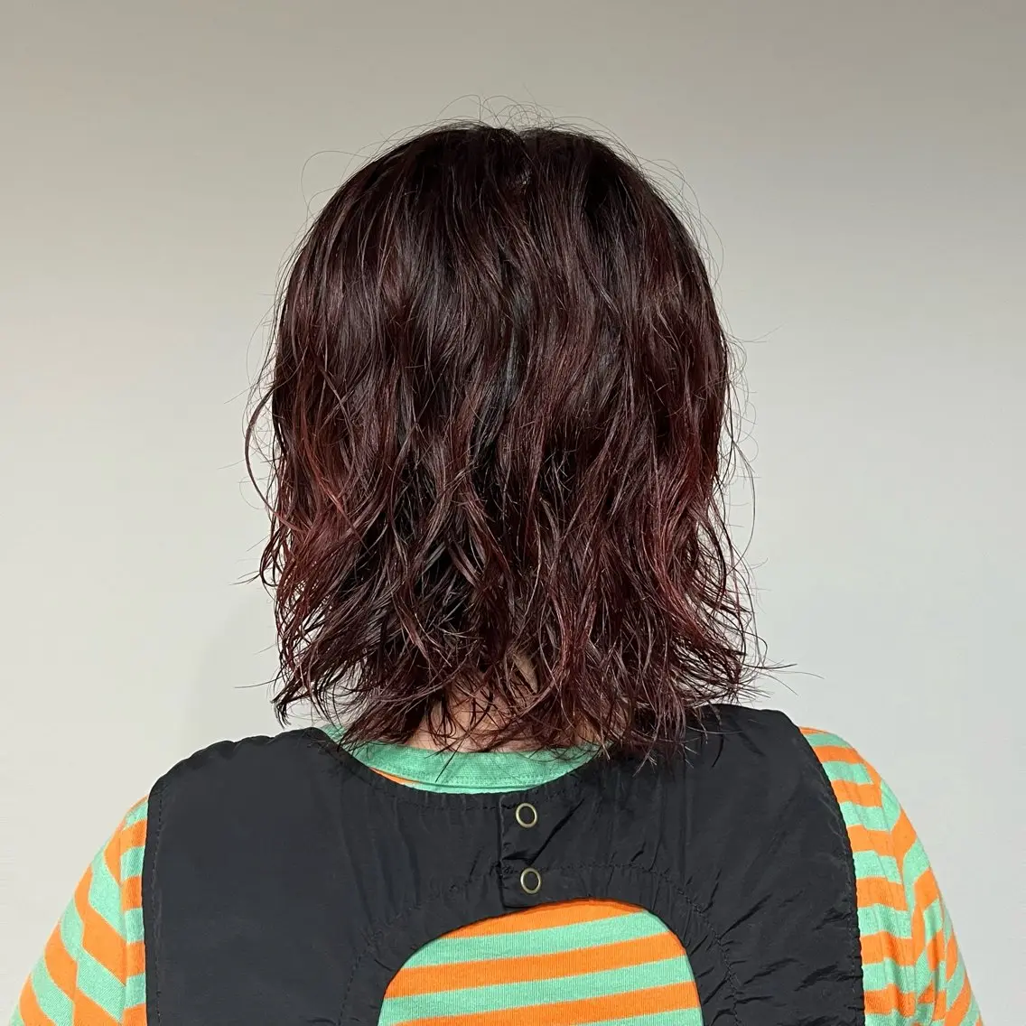 ミディアム カラー パーマ レッドカラー 菅野 紗弥のヘアスタイル