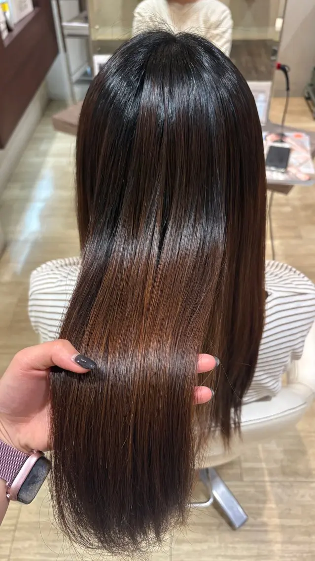 ロング 縮毛矯正 鈴木 心花のヘアスタイル