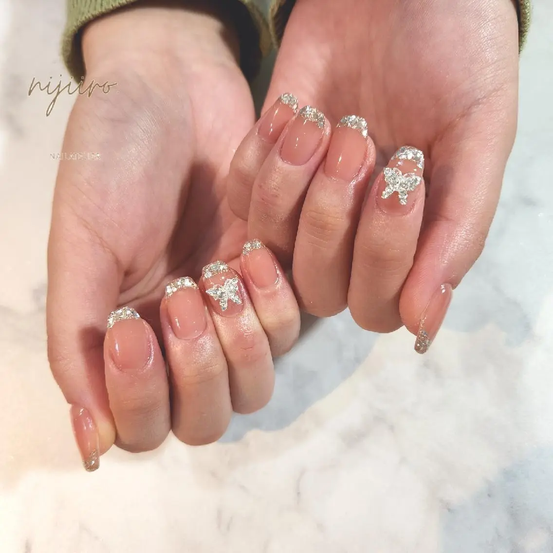 ネイル フレンチネイル ガラスフレンチ ハンドネイル nijiiro🌈 サトウのネイルデザイン