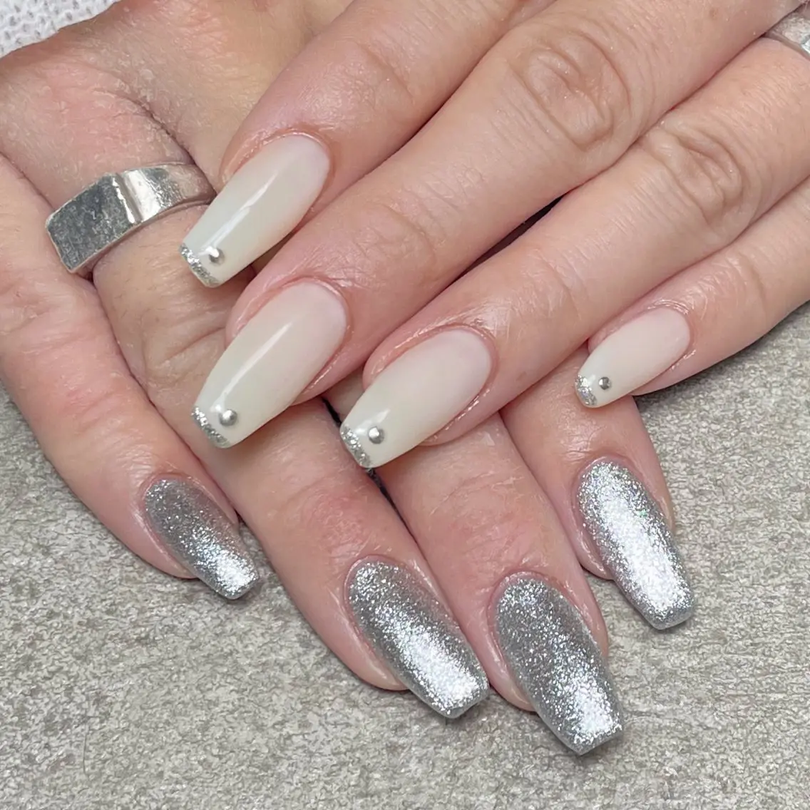 ネイル ハンドネイル nailroom DIASOMNIAのネイルデザイン
