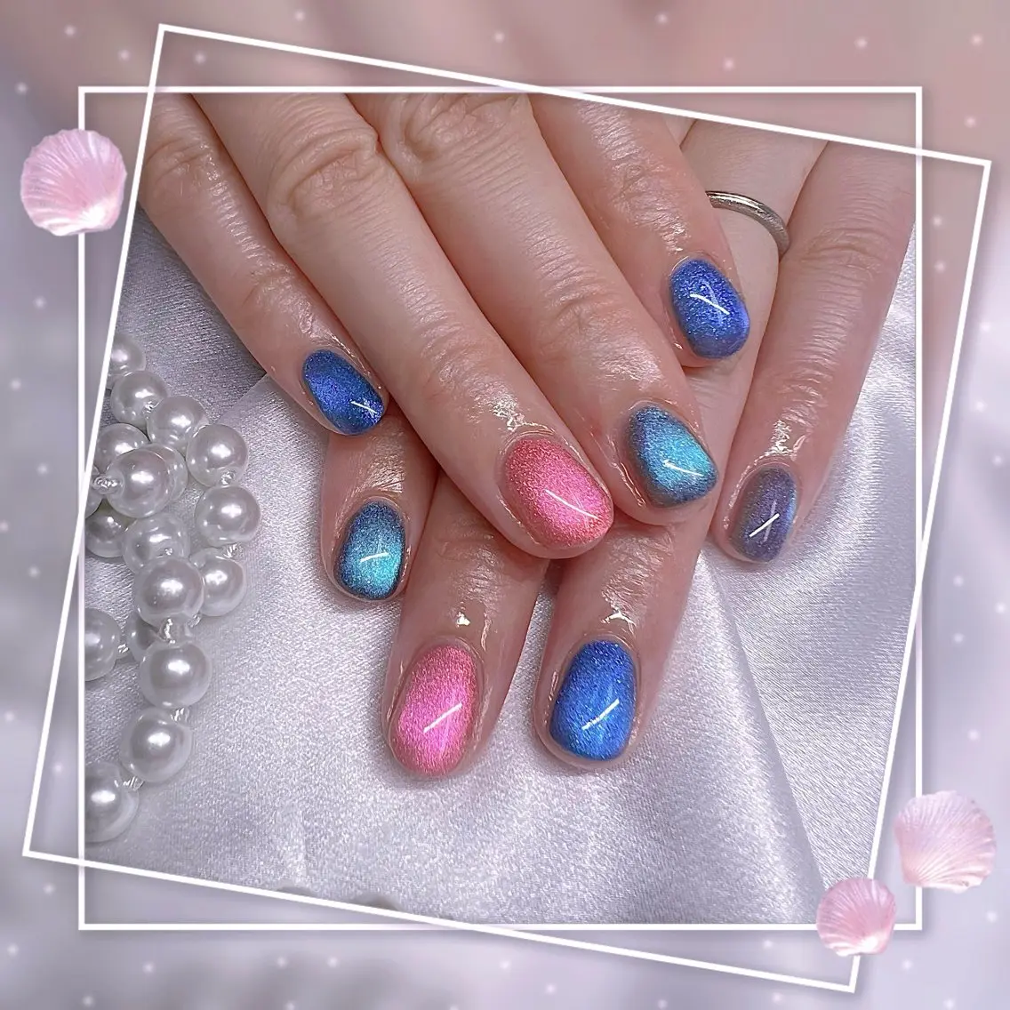 ネイル フレンチネイル グラデーション キラキラネイル 韓国ネイル マグネットネイル ハンドネイル ハンドケア Chill Nailsalonのネイルデザイン