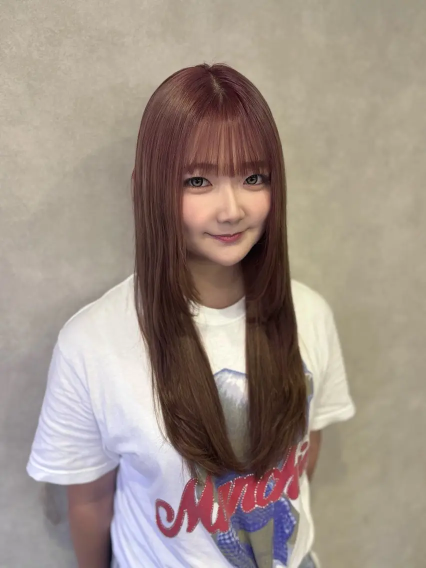 ロング カラー ベージュカラー ブラウンカラー モカブラウン ピンクカラー ピンクベージュ ヘアカラー OZ 梅田店／ ユウリのヘアスタイル