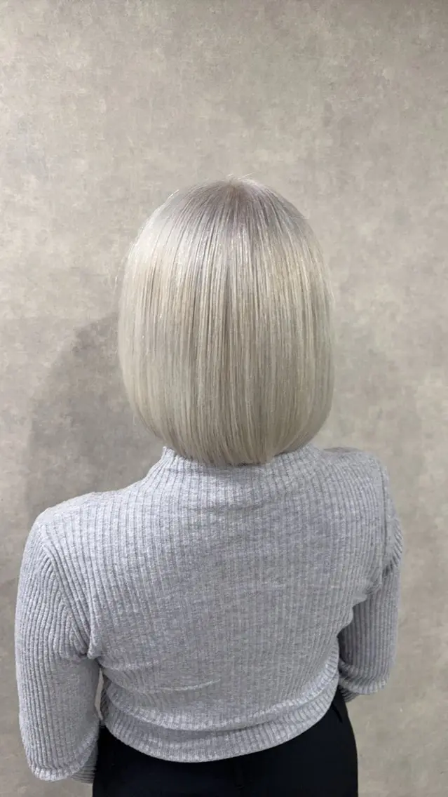 ショート カラー がわ/ハイレイヤー /ハイトーンカラーのヘアスタイル