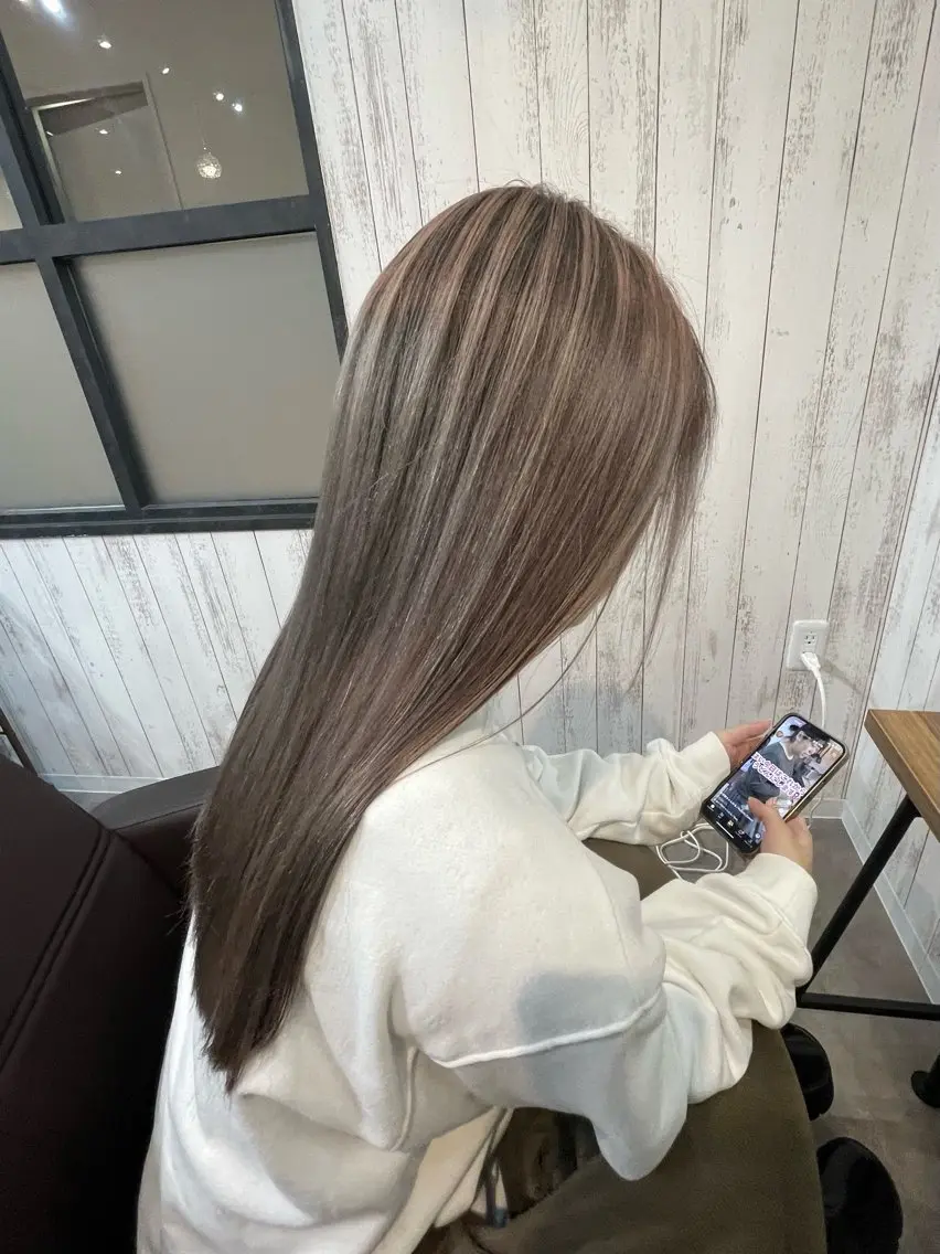 カラー ヘアカラー ハイトーン✨ブリーチ ✨高田めぐみのヘアスタイル
