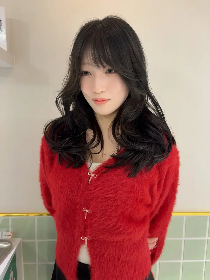 ミディアム カラー ヘアアレンジ 透明感カラー くびれヘア 顔まわりレイヤー 顔周りカット 韓国風ヘア ✨綺麗が続くカット ✨/星野六三四のヘアスタイル