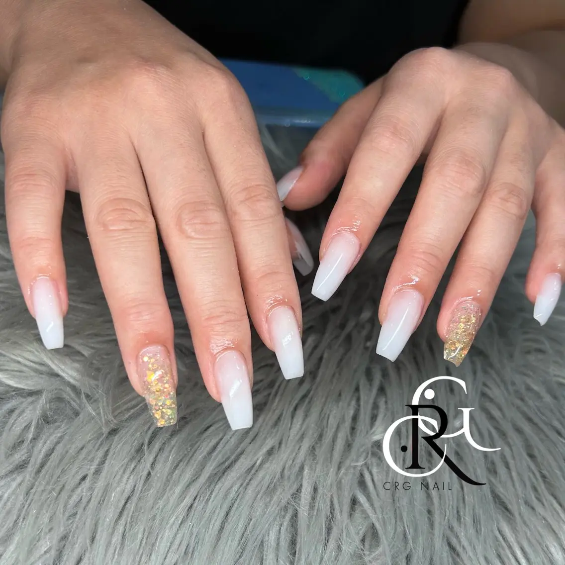 ネイル クリアネイル グラデーション ハンドネイル 美フォルムスカルプ✨ RENAのネイルデザイン