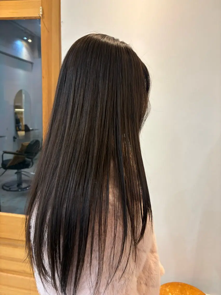カラー 透明感カラー シルバー かんだい colorのヘアスタイル
