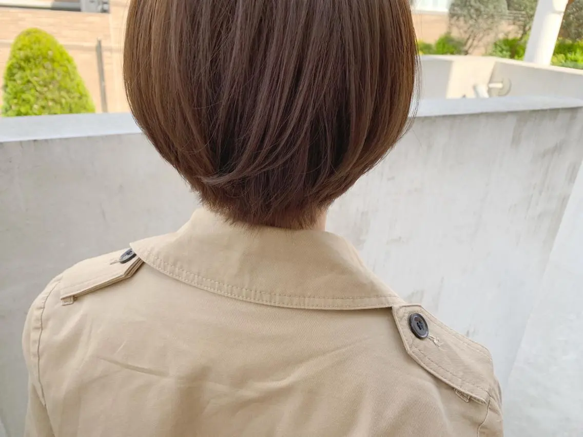 【ボリューム抑えるナチュラルストレート+カット✂︎】平日限定の写真