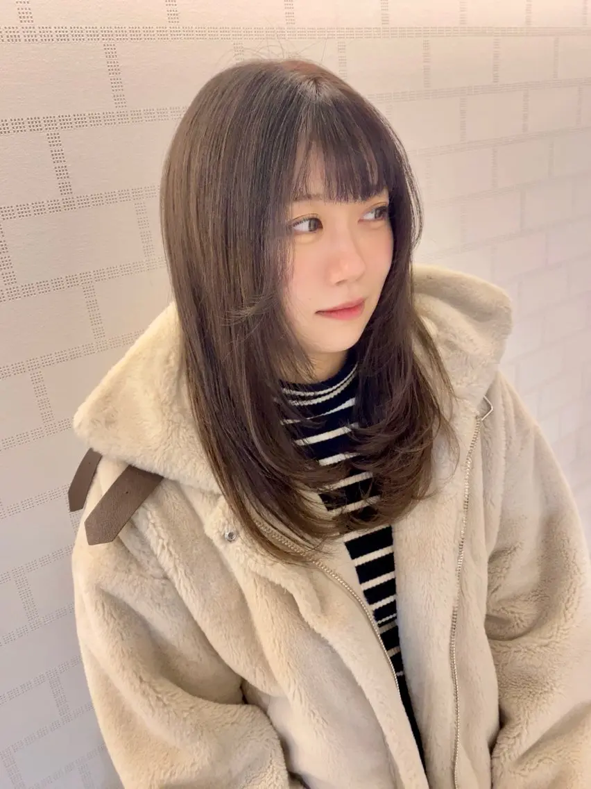 セミロング 顔周りカット レイヤーカット 💎髪質改善💎艶髪 💎ブリーチ💎津村のヘアスタイル