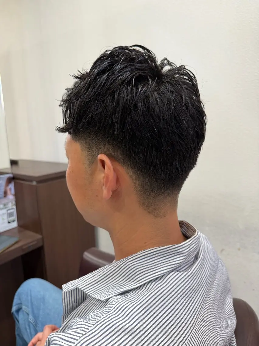 メンズ 刈り上げ カット 仲井 充のヘアスタイル