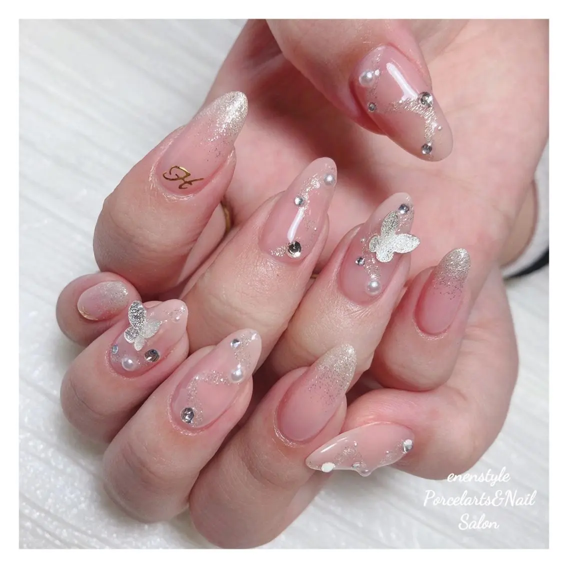 ミディアム ネイル 🐾enen style 🐾のネイルデザイン