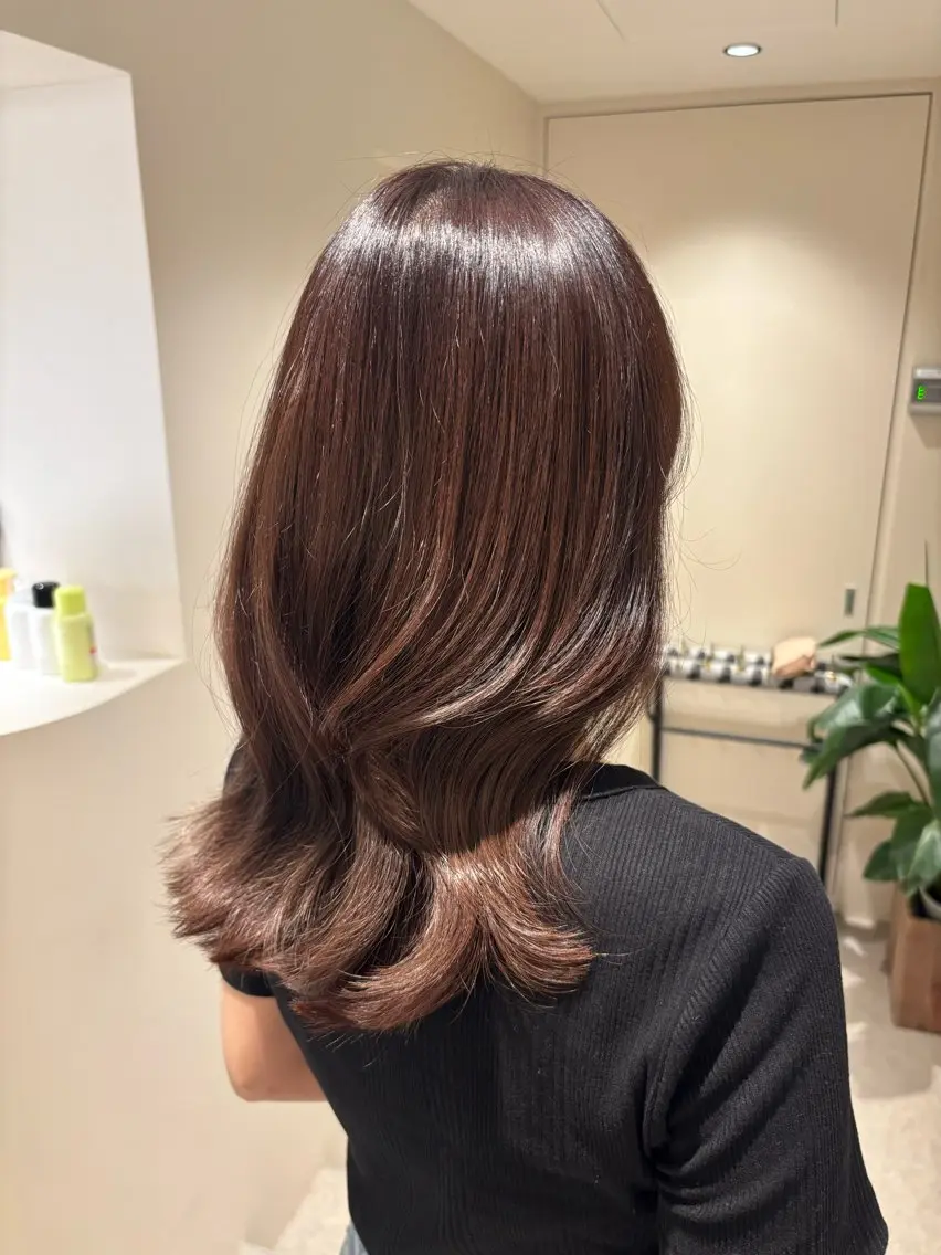 ミディアム カット ヘアカラー トリートメント 篠崎 加奈のヘアスタイル