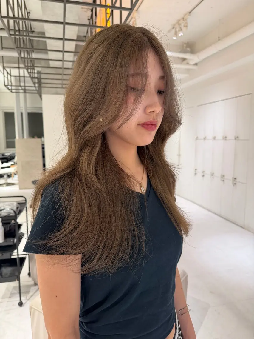 ロング カラー ヘアカラー loely 💞miyuのヘアスタイル