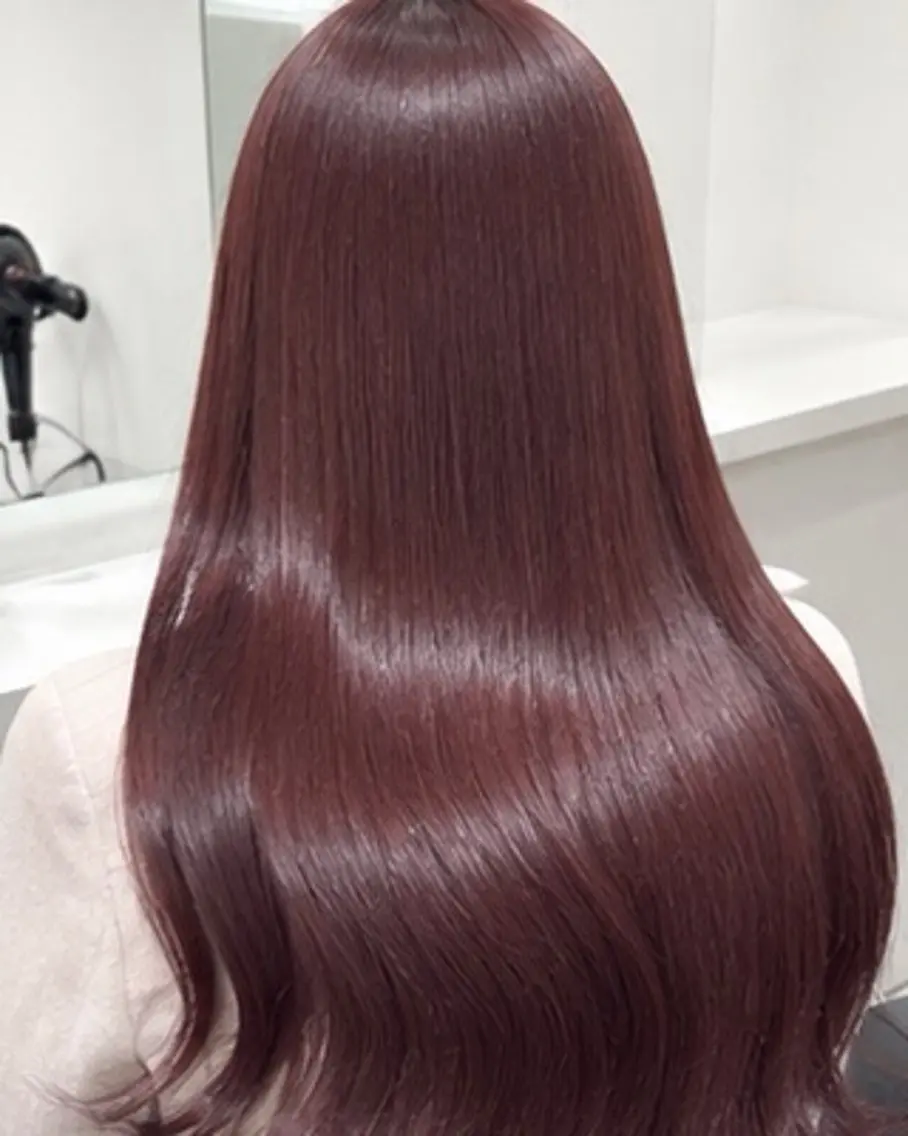 ロング ヘアカラー 暗髪うる艶ヘア🫧 yumi🐈‍⬛🪽のヘアスタイル