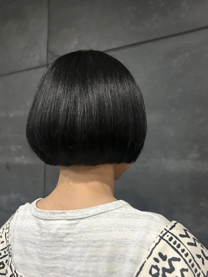 ショート レイヤーカッ ト/オカザキ ナナミのヘアスタイル