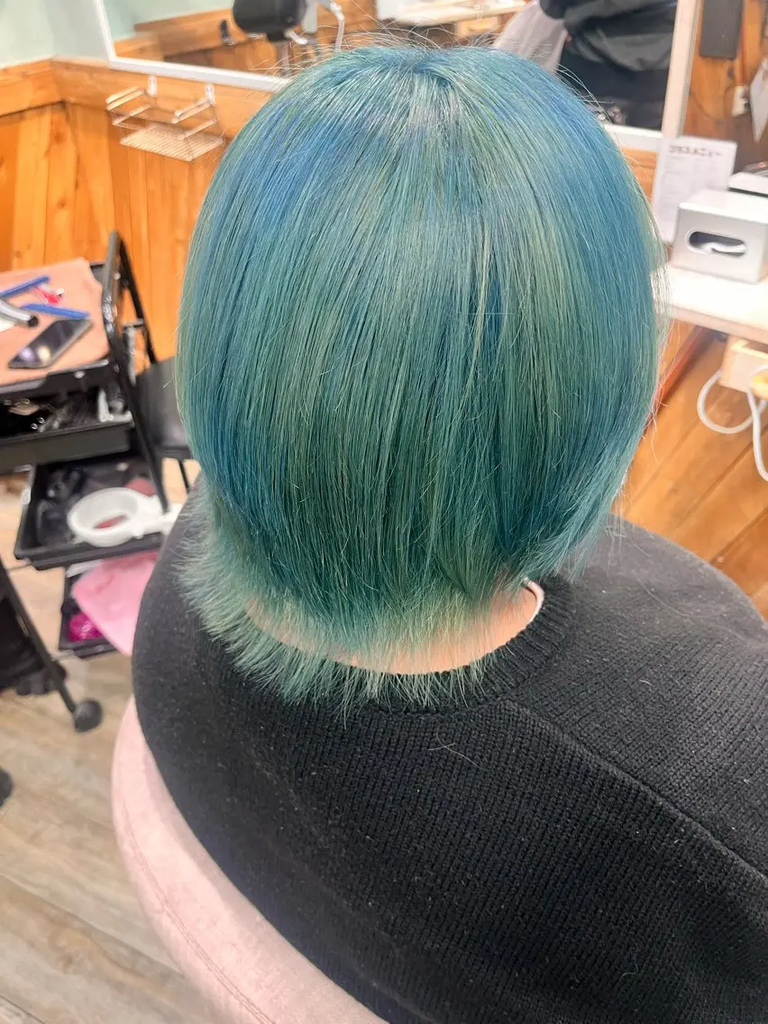 ショート カラー ブルーカラー ひのはら もえかのヘアスタイル