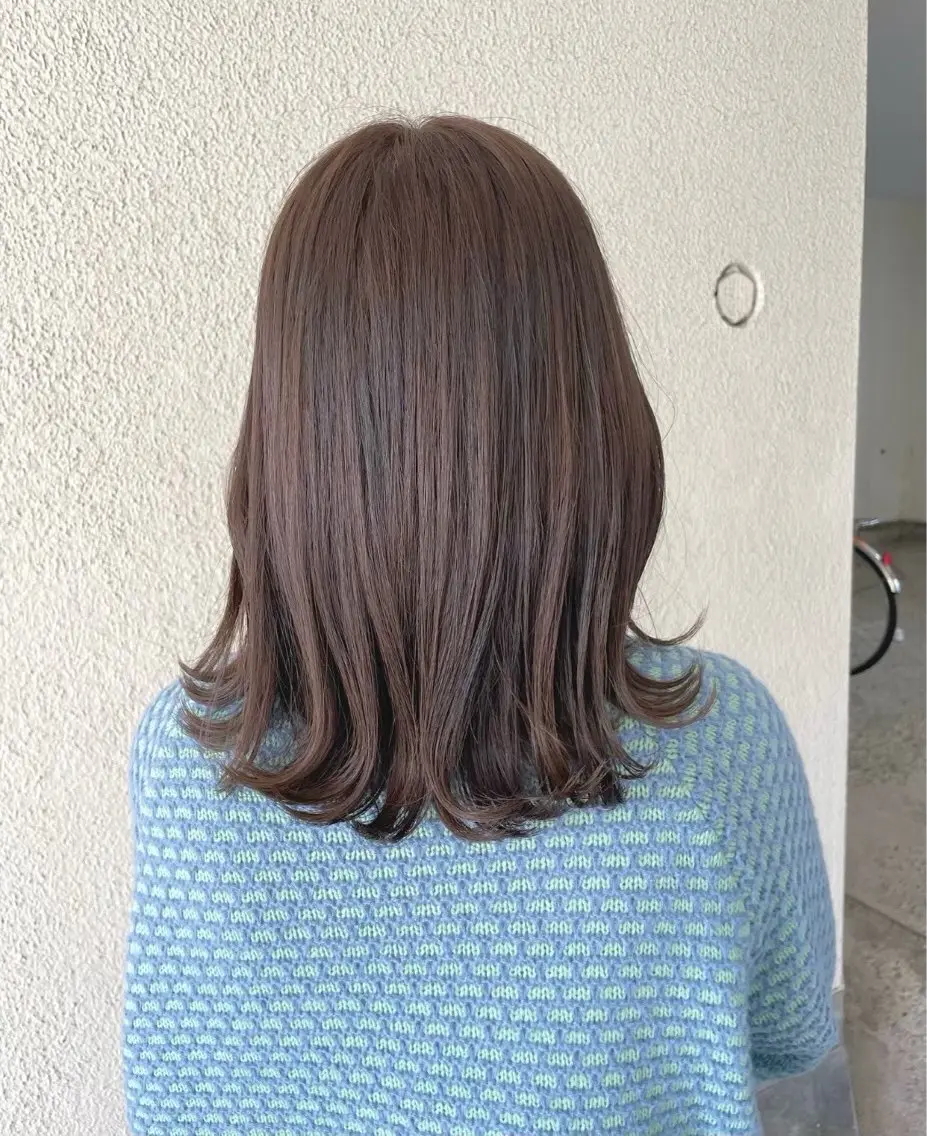 セミロング ヘアカラー トリートメント qpulaあいみ 透明感カラーのヘアスタイル