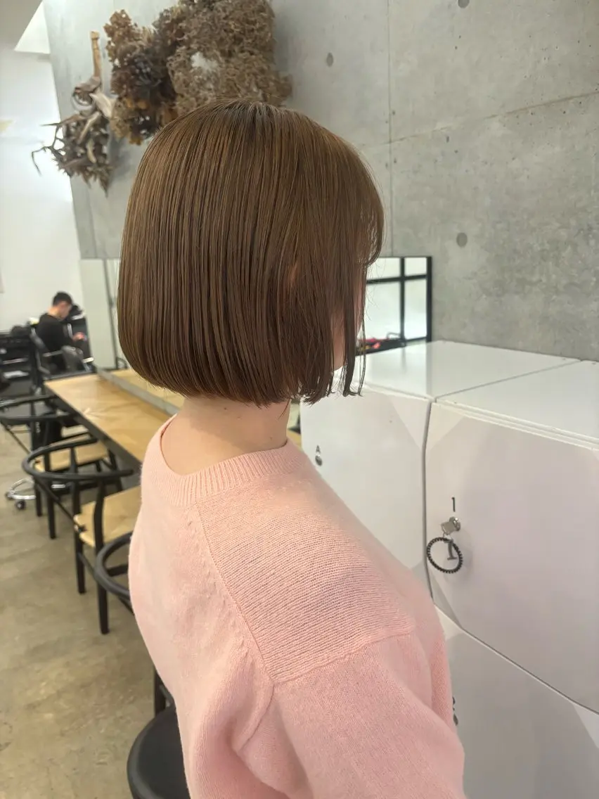 ショート カラー ベージュカラー ブリーチ ブラウンカラー ブラウンベージュ 透明感カラー ヘアカラー 店長/YUTO ベージュの透明感得意のヘアスタイル
