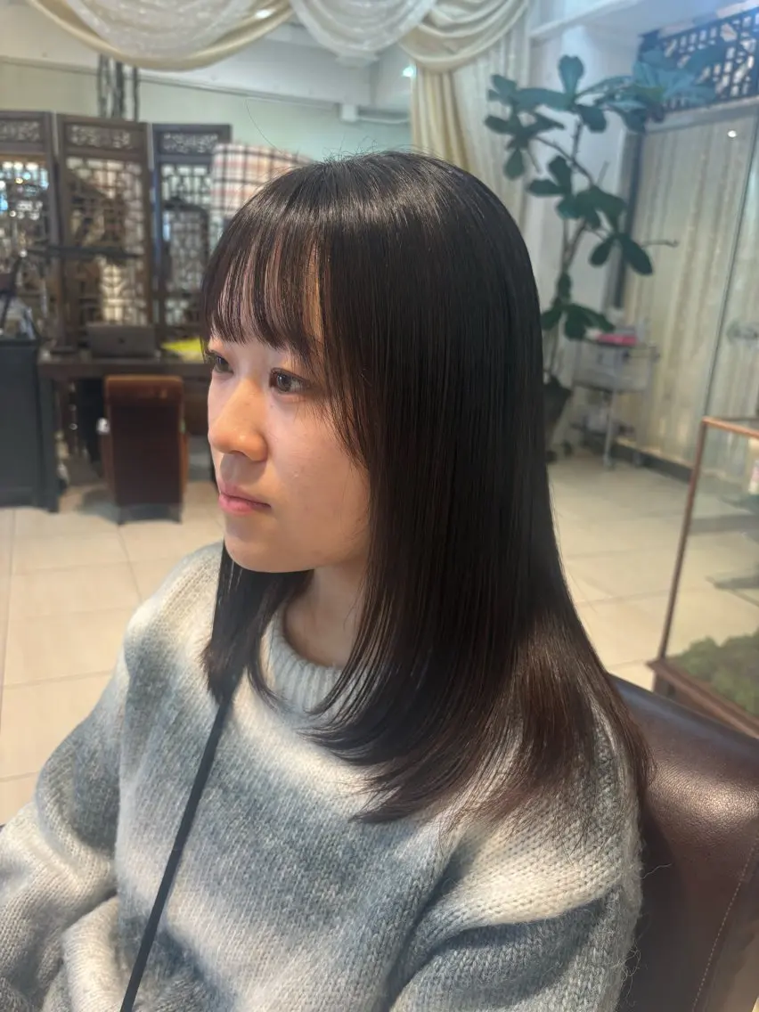 セミロング レイヤーカット 菊池 菜月のヘアスタイル