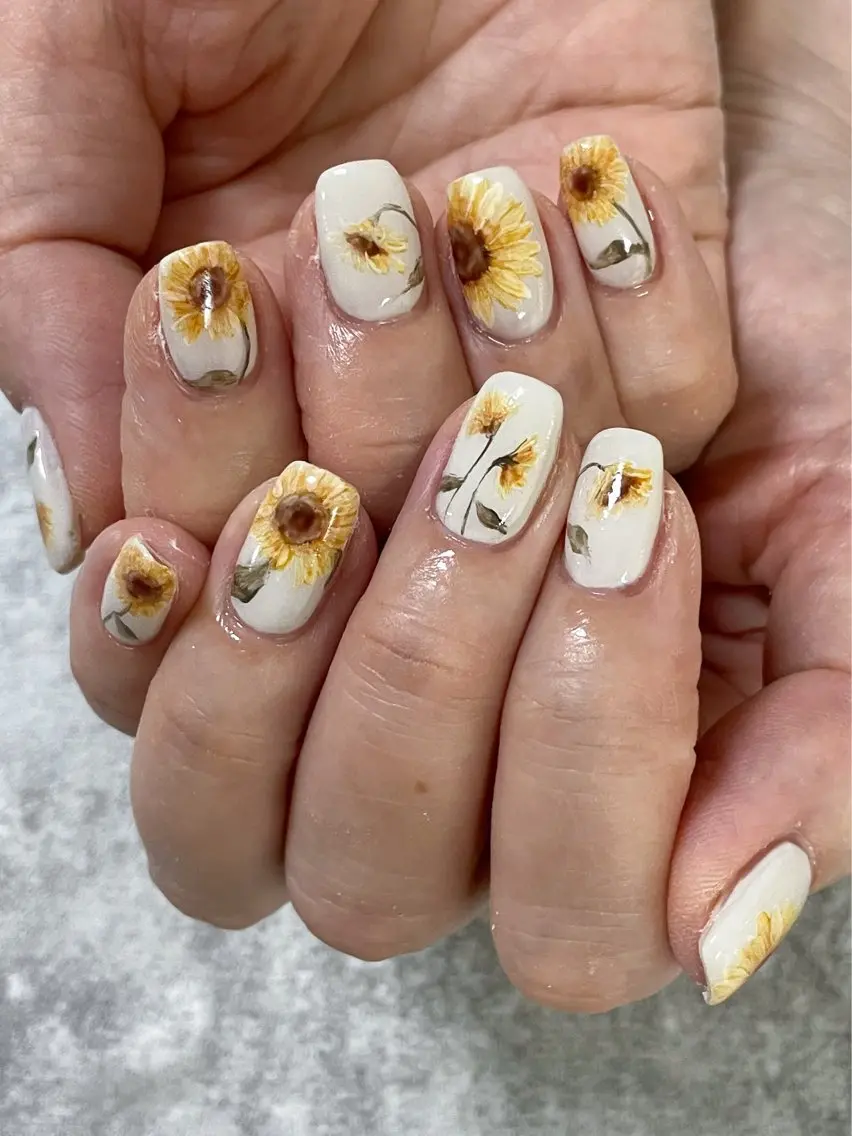 ネイル FIORITURA aiのネイルデザイン