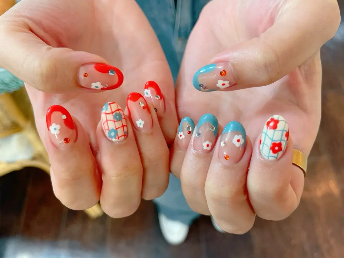ネイル フラワーネイル ジェルネイル ニュアンスネイル パラジェル 春ネイル nailroom OHANA🌴のネイルデザイン