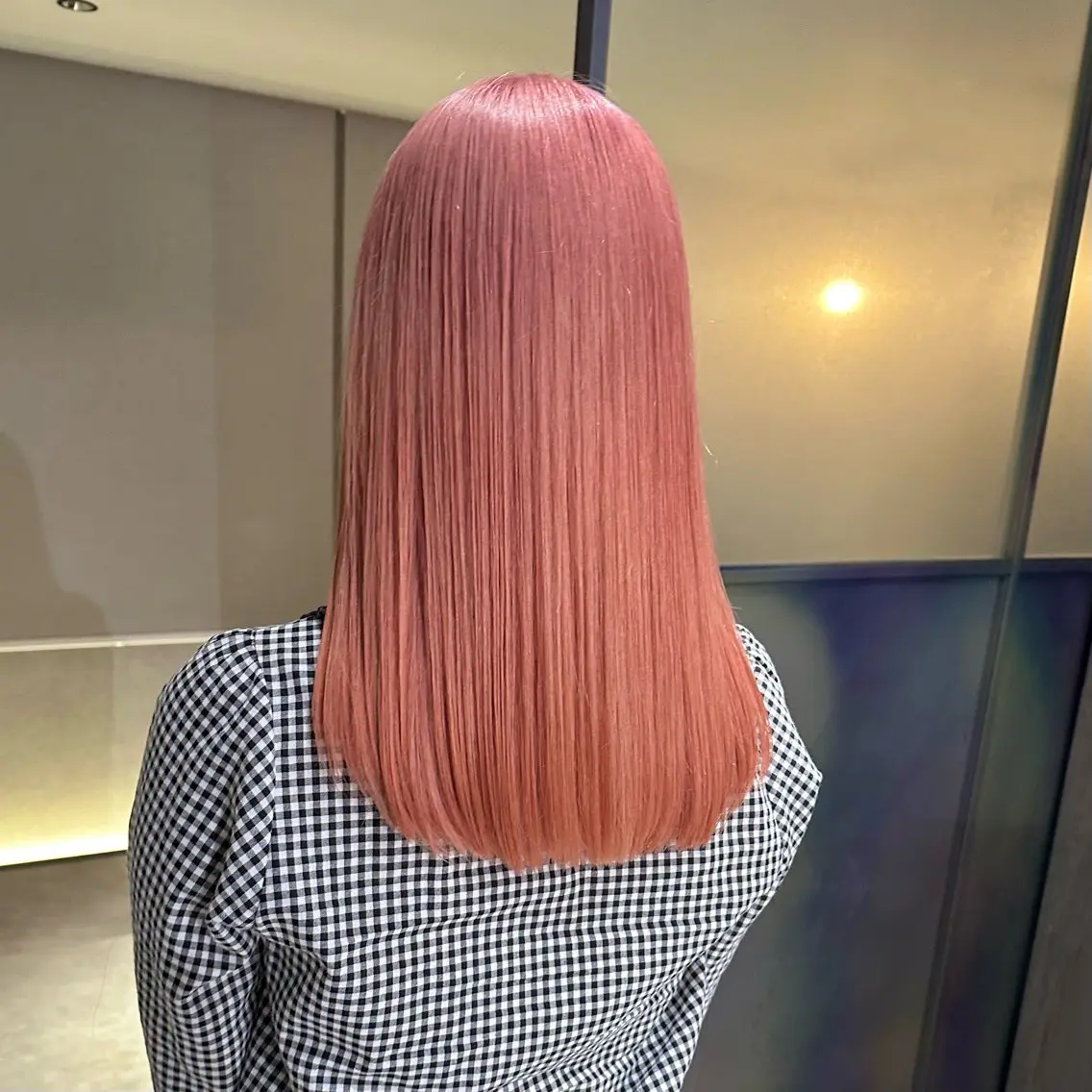 ロング カラー ブリーチ ピンクカラー カット ヘアカラー トリートメント ブリーチ/ハイトーン 艶カラー/ユリナのヘアスタイル