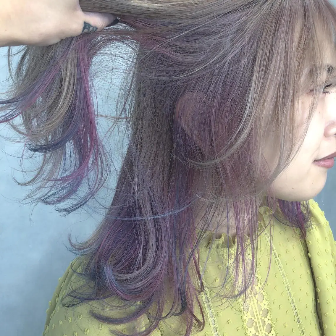 ロング カラー ユニコーンカラー ORIKA 美容室のヘアスタイル