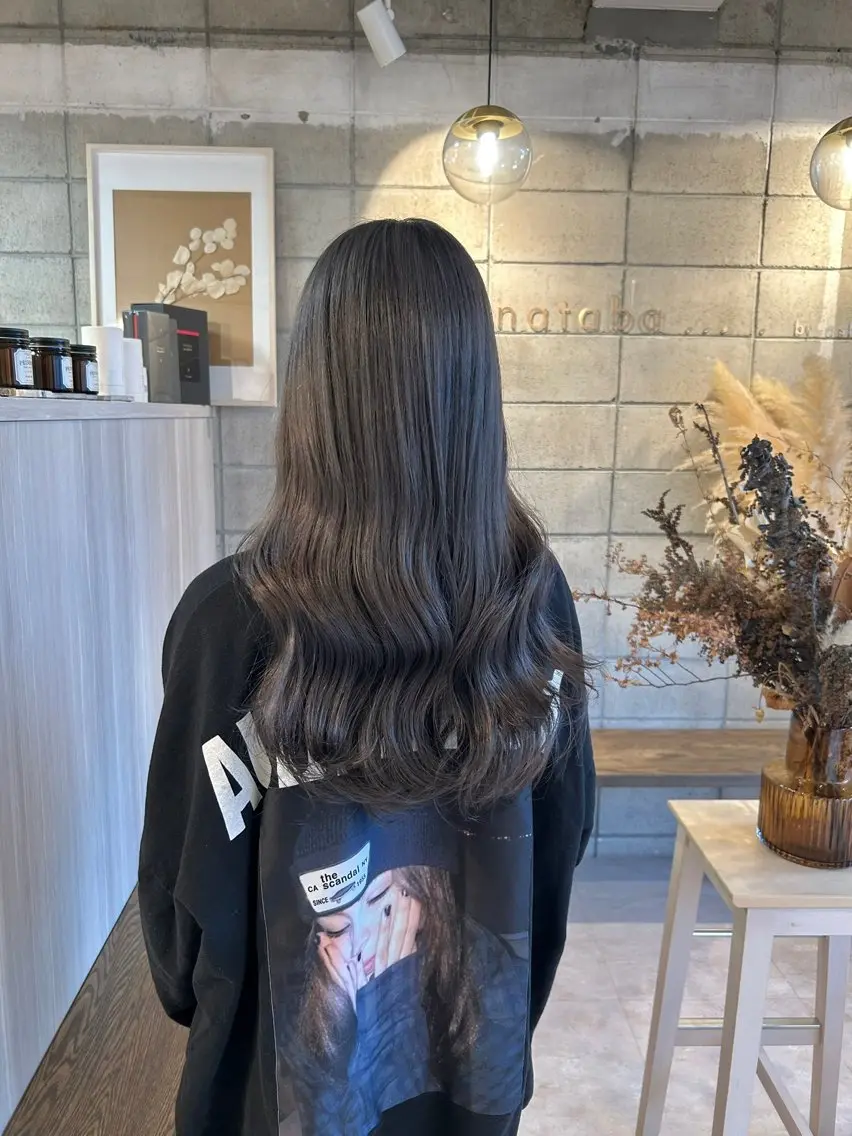 ロング カラー 眞名子 瑞紀のヘアスタイル