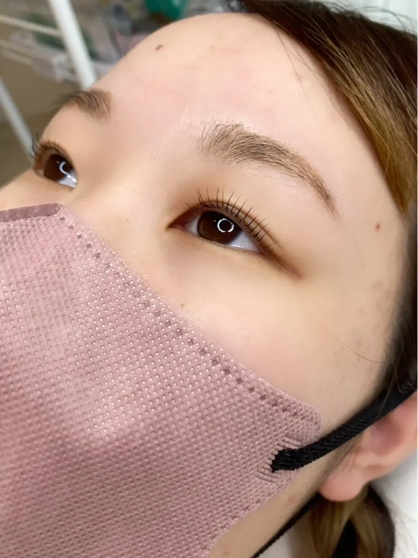 マツエク・マツパ LUSTY 長井明里のヘアスタイル