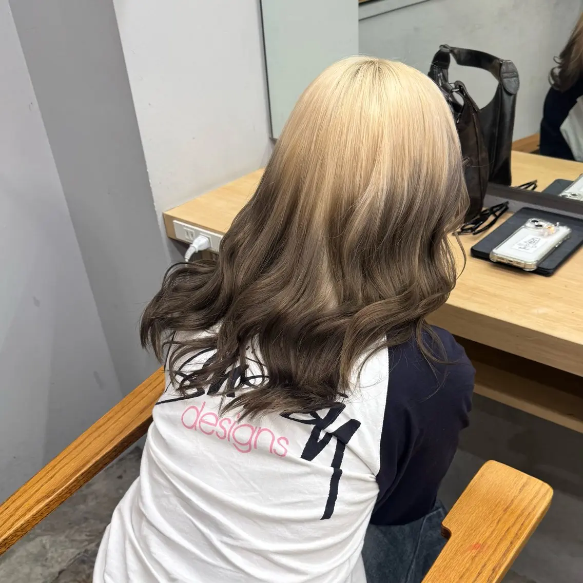 【新規限定】ケアブリーチ2回＋デザインカラー ※初ブリーチの方、複雑履歴の方はこちら ¥23,500~の写真