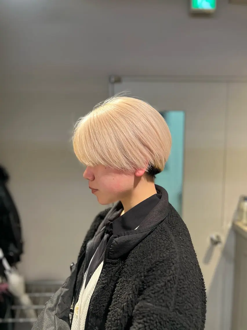 ショート カラー ヘアアレンジ カット ヘアカラー トリートメント ヘッドスパ ヘアセット 💍透明感×韓流ハイ トーン💍RYUTAのヘアスタイル