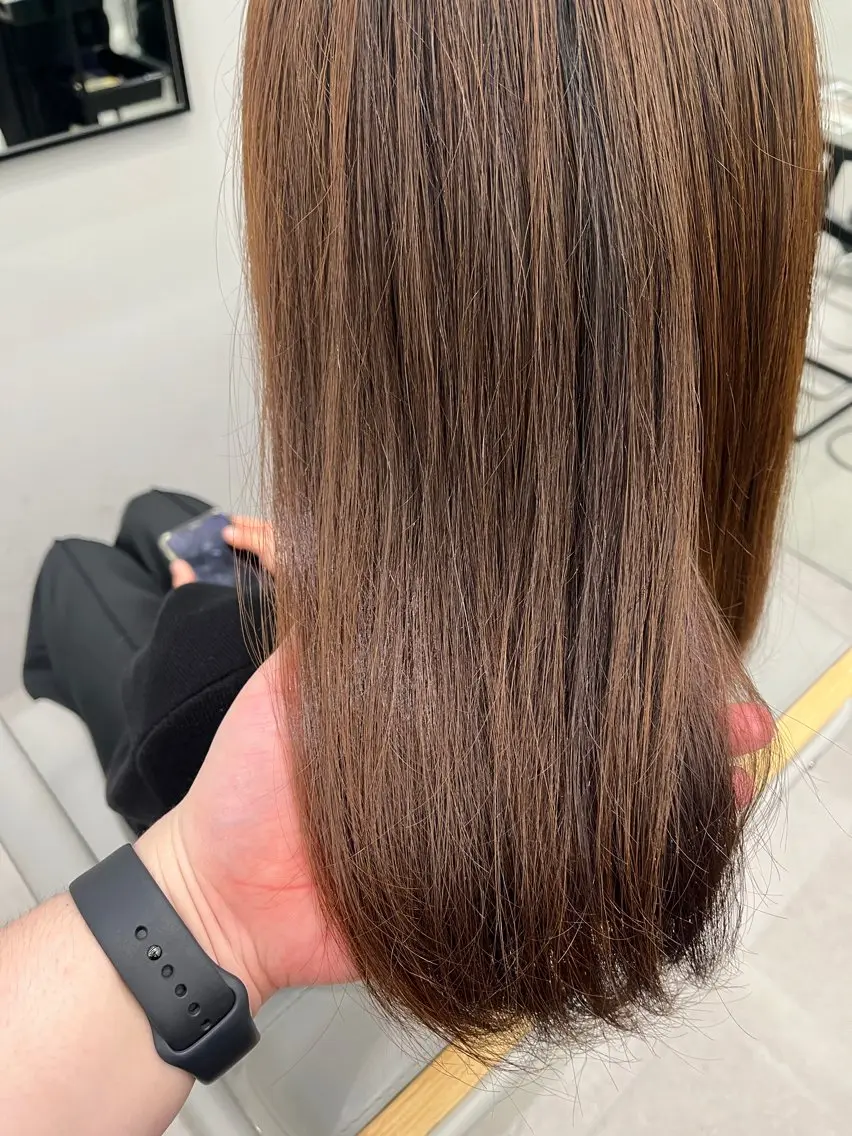 セミロング カラー 菅 樹希弥のヘアスタイル