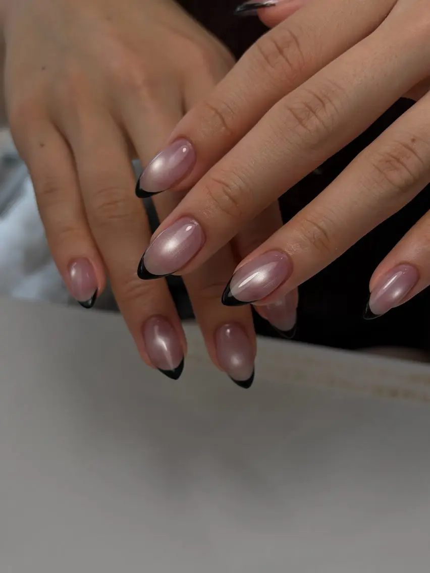 ネイル フレンチネイル ハンドネイル Li'a AYAKAのネイルデザイン