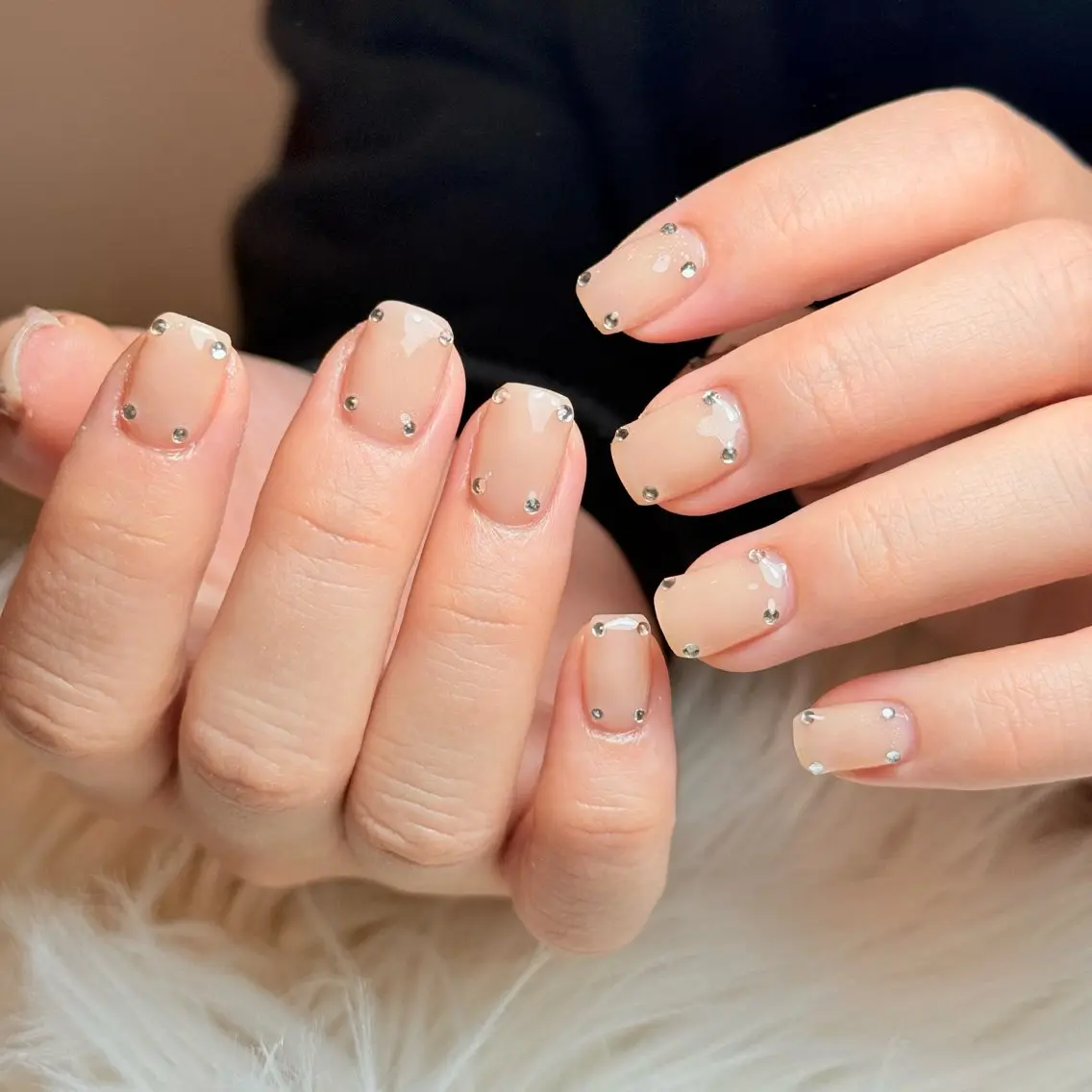 ネイル チークネイル フレンチネイル グラデーション キラキラネイル 韓国ネイル ハンドネイル Risa_ Nailのネイルデザイン