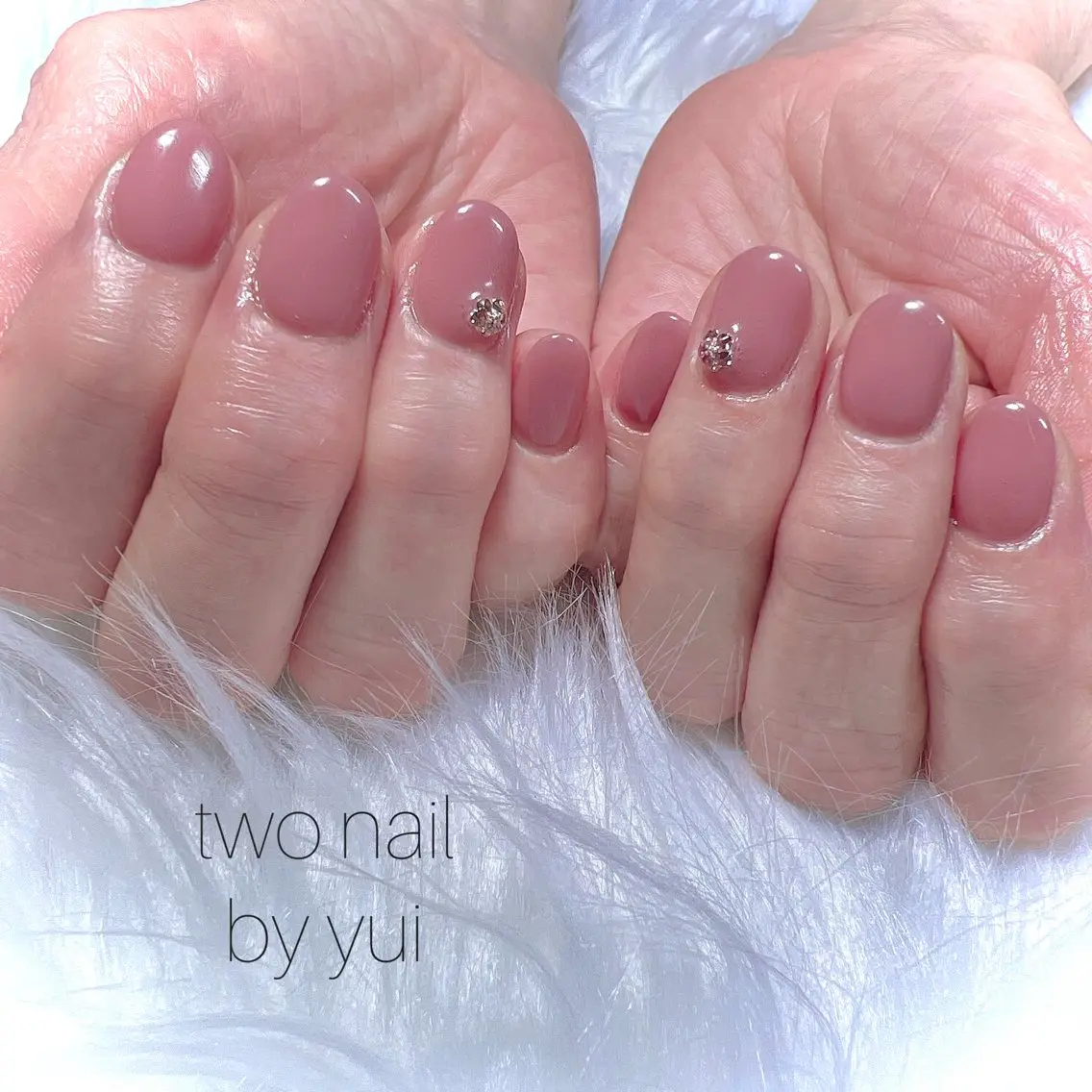 ネイル ネイルチップ ホワイト ハンドネイル two nailのネイルデザイン