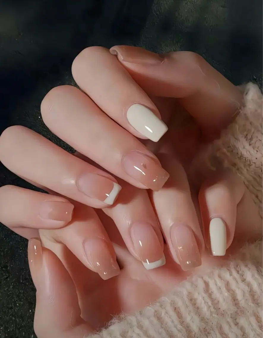 ネイル 長さ出し フレンチネイル グラデーション 卒業式 マグネットネイル MIHANA NAILのネイルデザイン