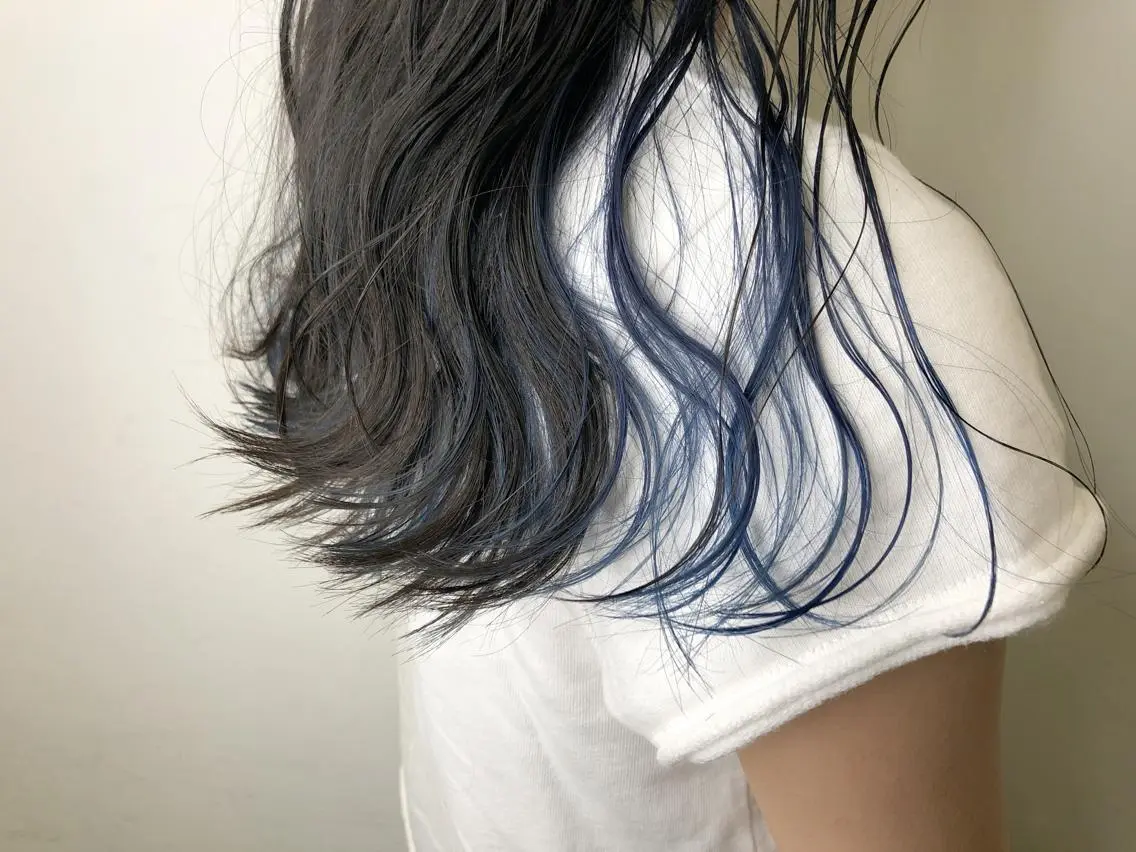 セミロング メンズ レイヤー ウルフ 弓木啓輔のヘアスタイル