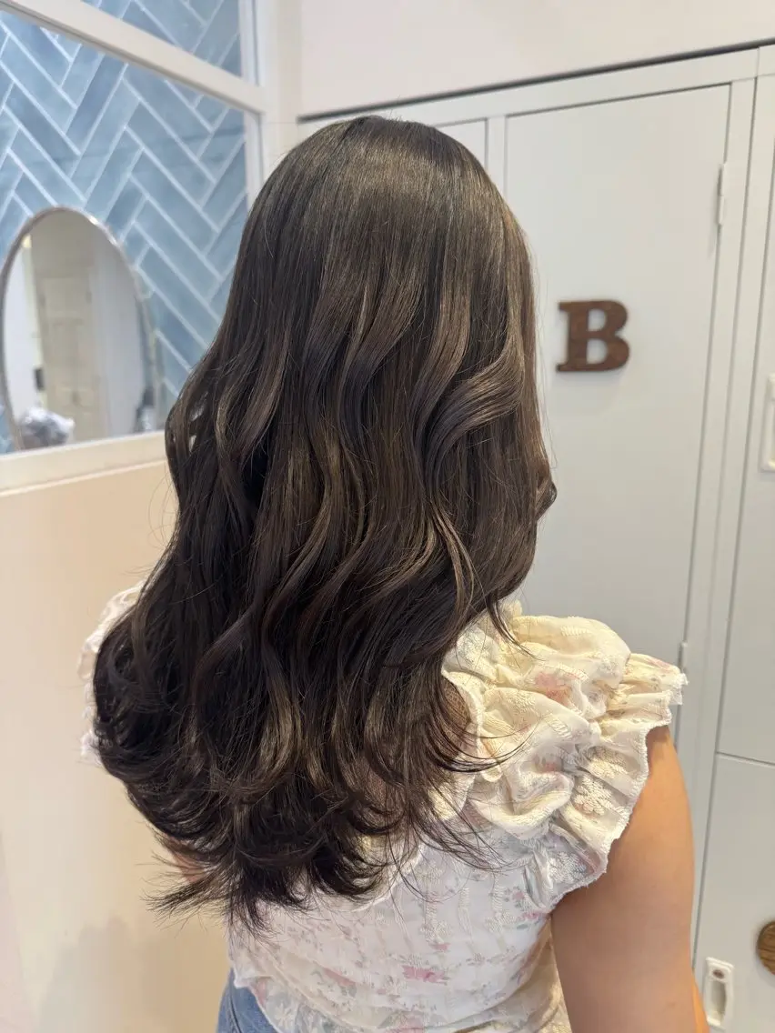 ロング ヘアカラー トリートメント 河添 麗菜のヘアスタイル