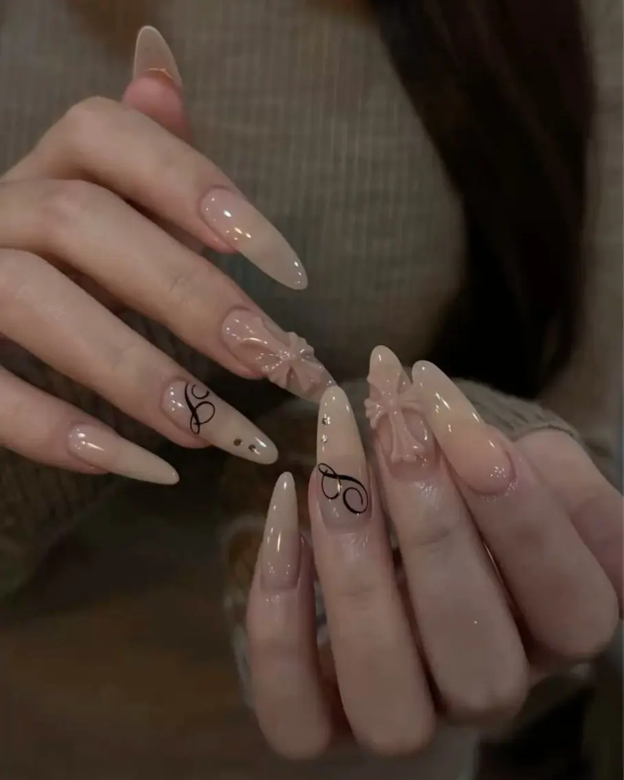 ネイル キラキラネイル 韓国ネイル 持ち込み ワンホンネイル ハンドネイル JOSIE nail studioのネイルデザイン